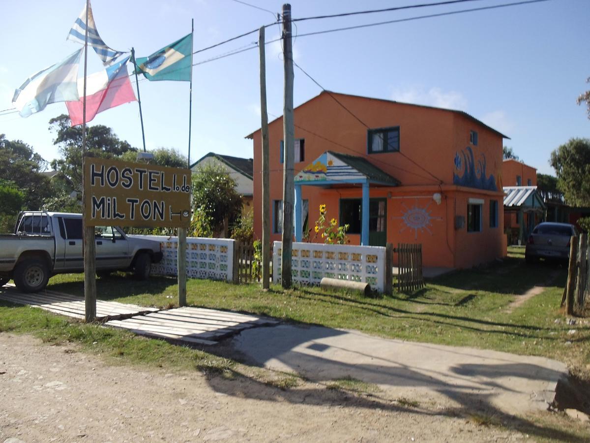 Hostel Lo De Milton Barra de Valizas Eksteriør billede